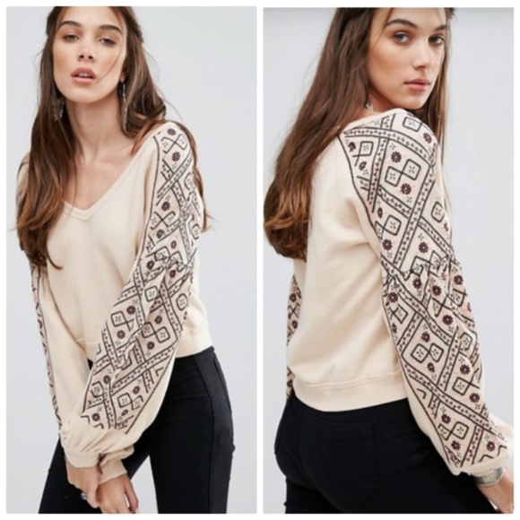Free People Tops - FINAL PRICE DROP! Free People Embroidered Crop Top